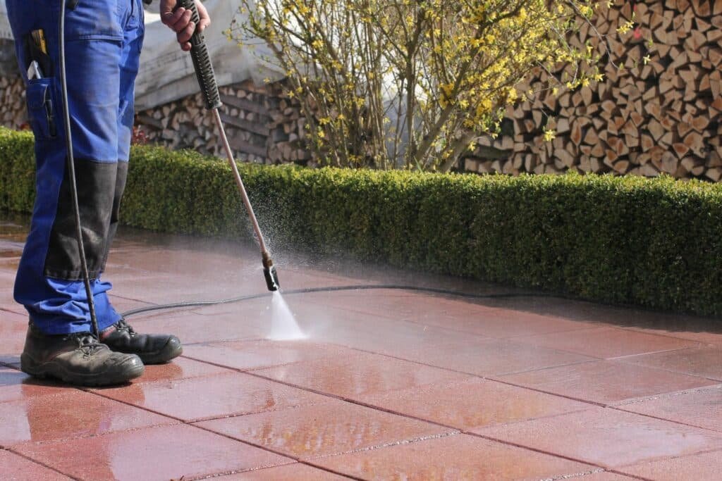 commercial pressure washing services